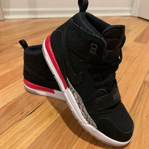 ❤️Jordan Legacy Sneakers❤️